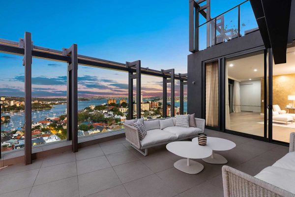 Luxury sub-penthouse with sweeping Sydney Harbour views is one of ...