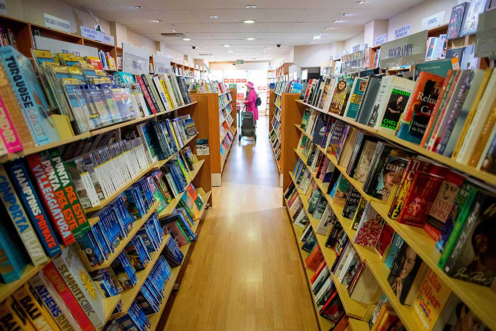 Shock Closure: After more than 30 years in Mosman, Oracle Books says ...