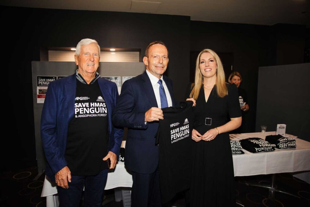 Hundreds of residents packed Mosman RSL on Tuesday night for the Save HMAS Penguin forum.