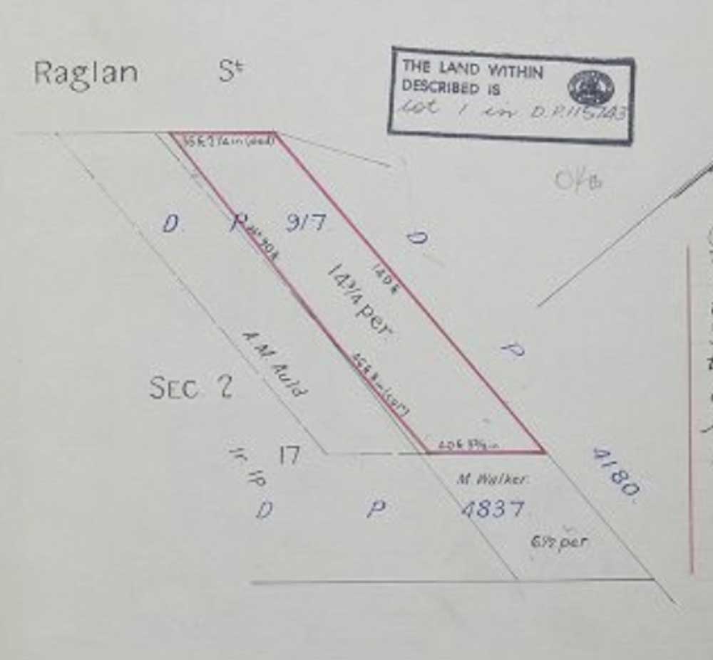 forgot-3 A hand-drawn survey plan of the strip of land off Raglan Street, Mosman, outlined in red.