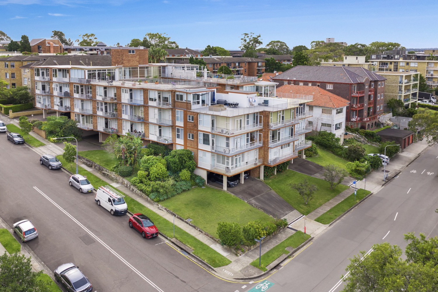 Screenshot The corner block at 2 Clifford Street, Mosman, showing its 45 metre frontage.