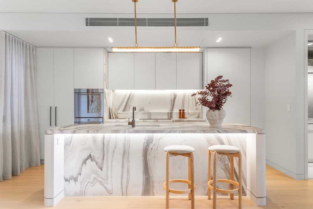 Marble featured kitchen